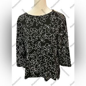 Ellen Tracy Blouse Size XL Black & White Floral Print With Zipper on Shoulder